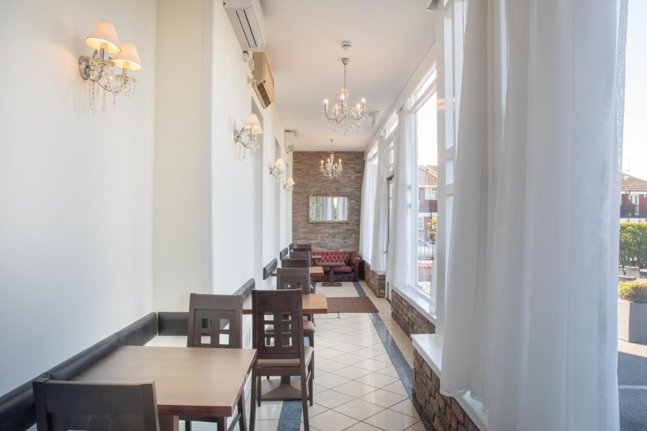 The Royal Hotel Crosby  Exterior foto